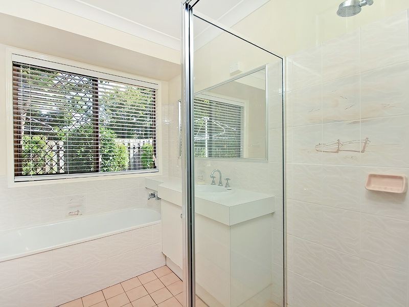 24 Penfold Street, Hillcrest QLD 4118