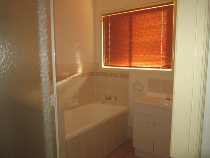 23 Park Close, Hillcrest QLD 4118