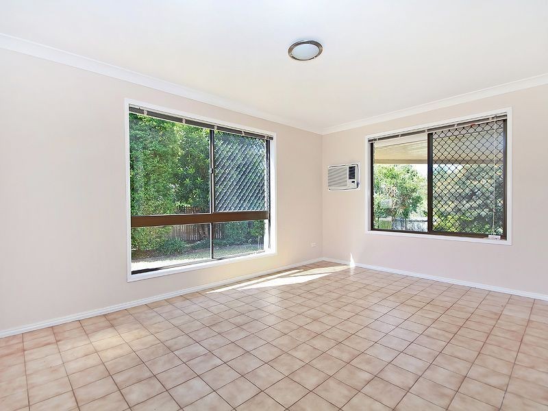 24 Penfold Street, Hillcrest QLD 4118