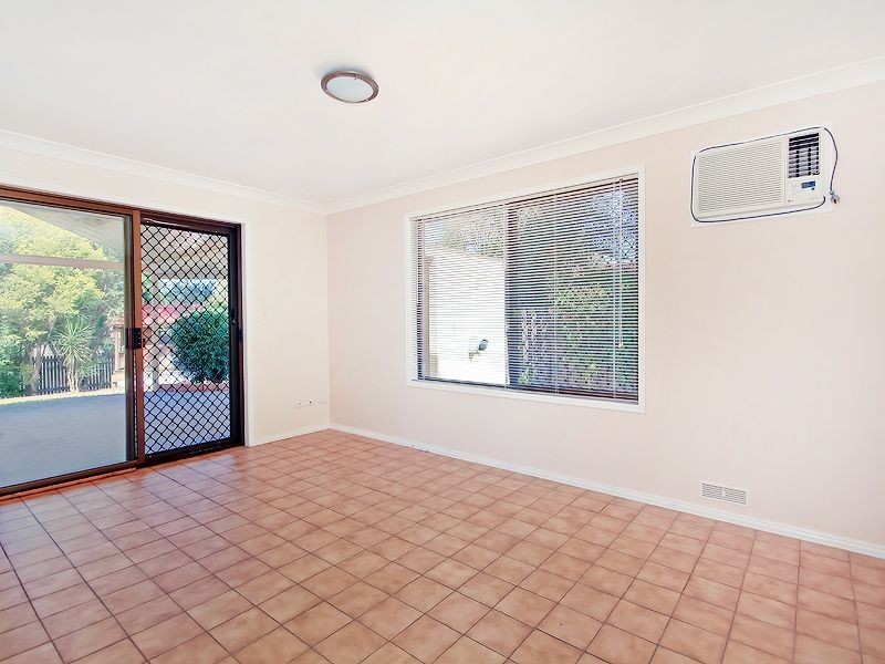 24 Penfold Street, Hillcrest QLD 4118