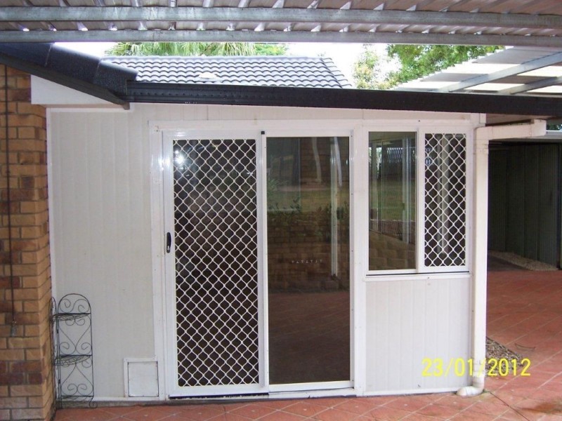 11 Windsong Court, Hillcrest QLD 4118