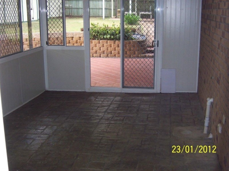 11 Windsong Court, Hillcrest QLD 4118