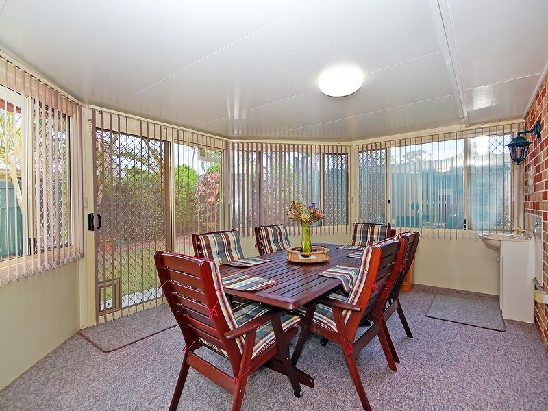 16 Indica Crescent, Regents Park QLD 4118
