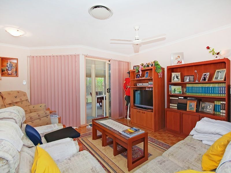 16 Indica Crescent, Regents Park QLD 4118