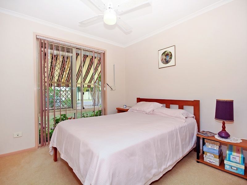 16 Indica Crescent, Regents Park QLD 4118