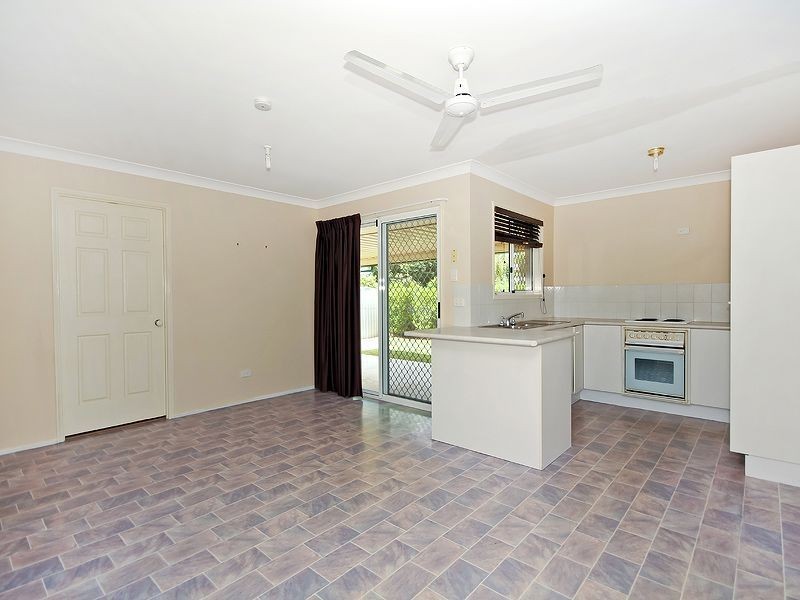 5 Parkside Drive, Crestmead QLD 4132