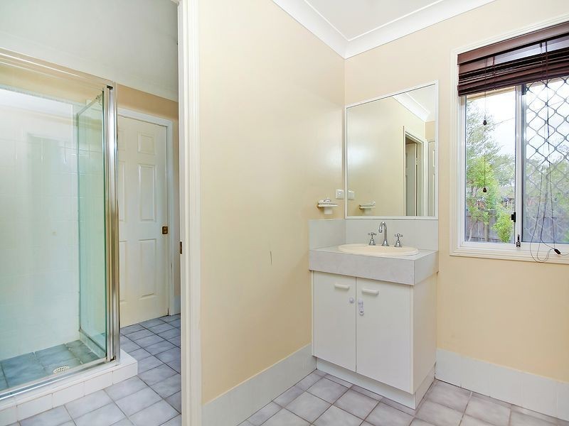 5 Parkside Drive, Crestmead QLD 4132