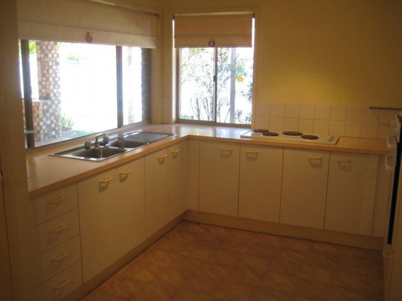 3 Aronia Court, Regents Park QLD 4118