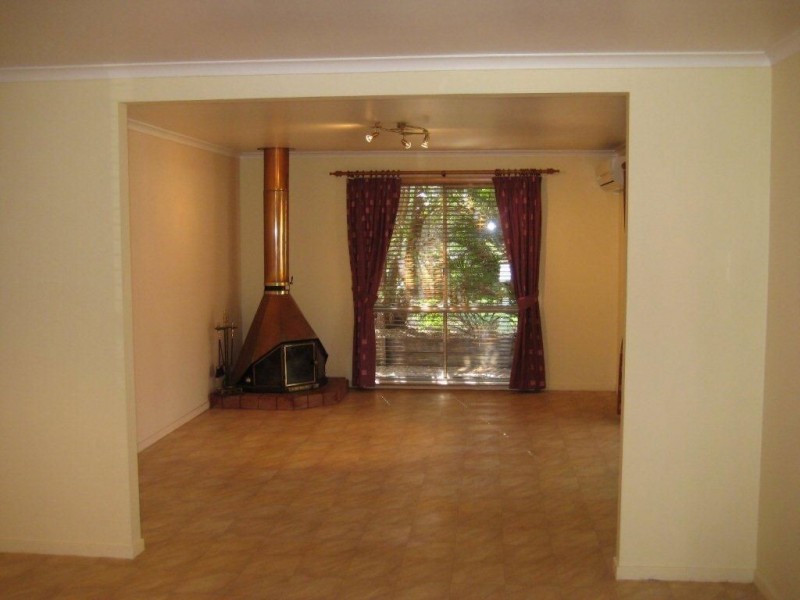 3 Aronia Court, Regents Park QLD 4118