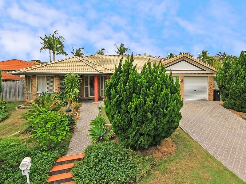 35 Newbury Place, Carindale QLD 4152