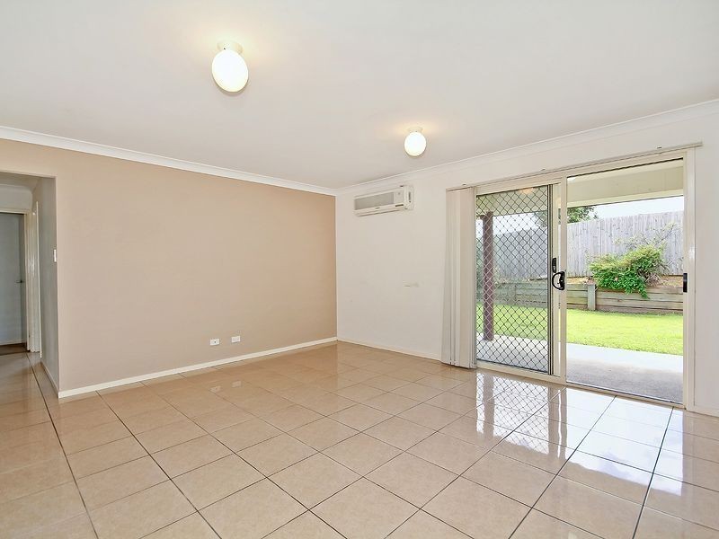 8 RAINBOW CRT, Regents Park QLD 4118