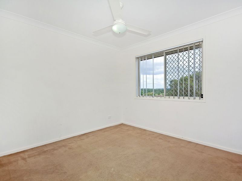 8 RAINBOW CRT, Regents Park QLD 4118