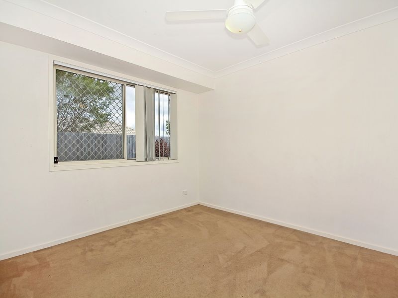 8 RAINBOW CRT, Regents Park QLD 4118