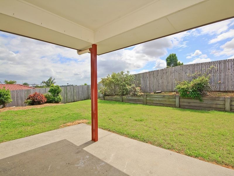 8 RAINBOW CRT, Regents Park QLD 4118