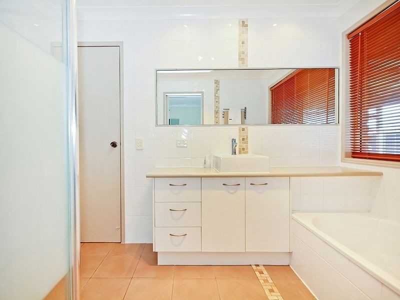 12 Hume Court, Boronia Heights QLD 4124