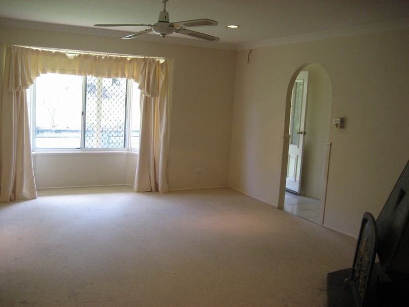 10-12 Holyrood Ct, Munruben QLD 4125