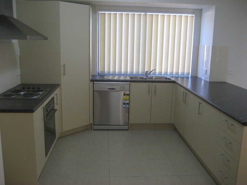 18 Robur Street, Marsden QLD 4132