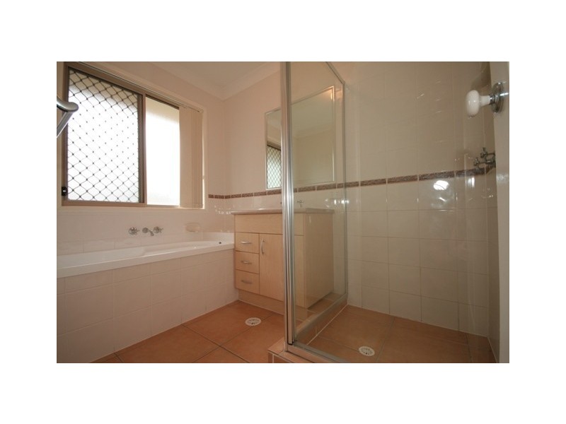 18 Gordonia Dr, Regents Park QLD 4118