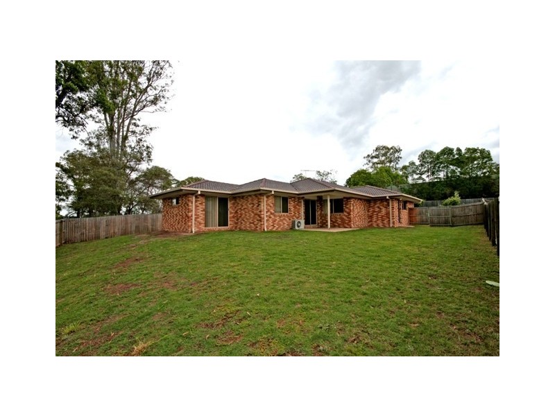 18 Gordonia Dr, Regents Park QLD 4118