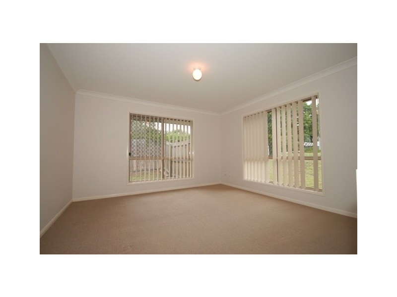 18 Gordonia Dr, Regents Park QLD 4118