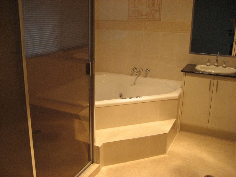 45 White Cedar Cct, Stretton QLD 4116