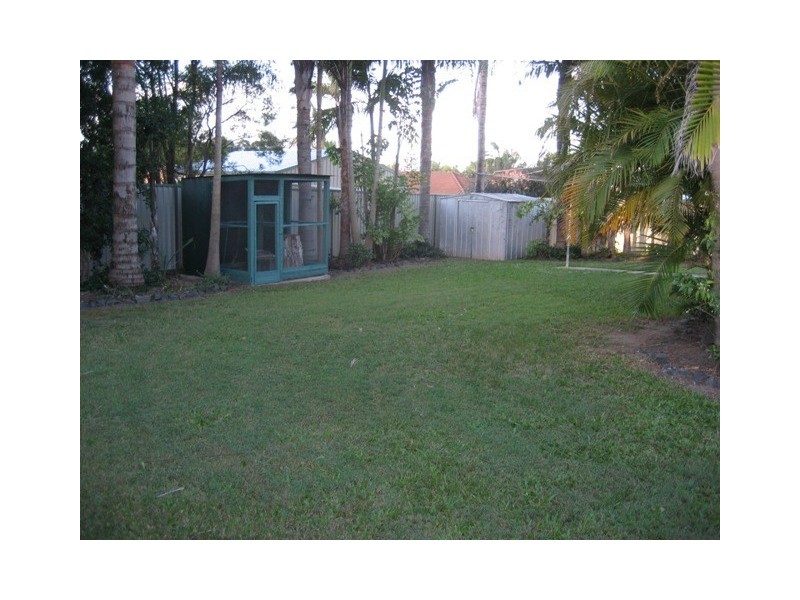 64 Vansittart Rd, Regents Park QLD 4118