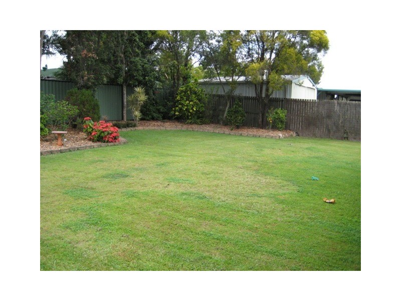 16 Learmonth Ct, Hillcrest QLD 4118