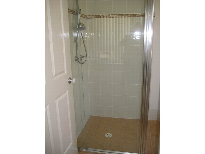 71 Grove Rd, Edens Landing QLD 4207