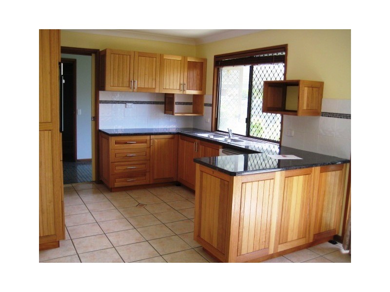 46 Peverell Street, Hillcrest QLD 4118