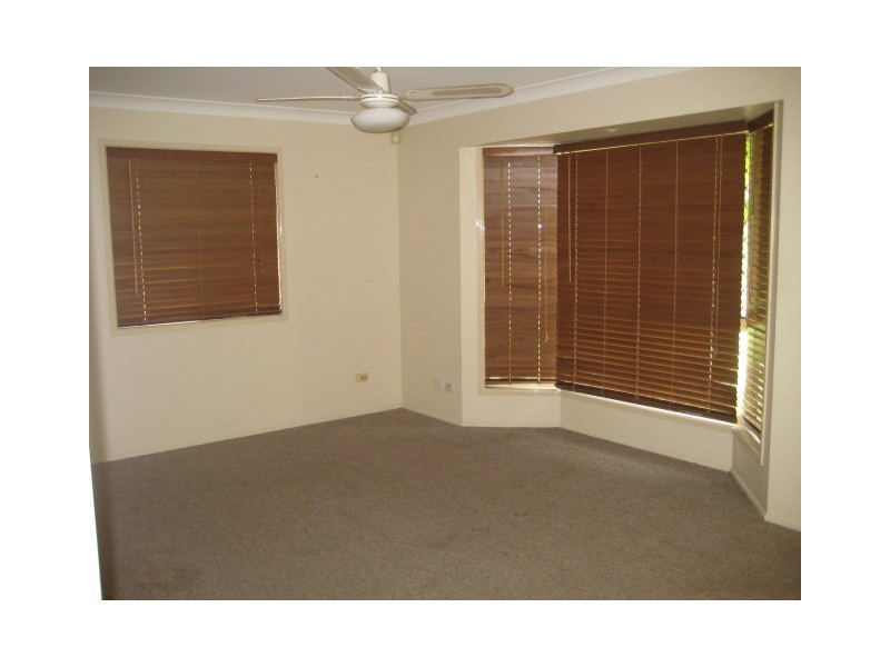 52 Berkley Dr North, Browns Plains QLD 4118