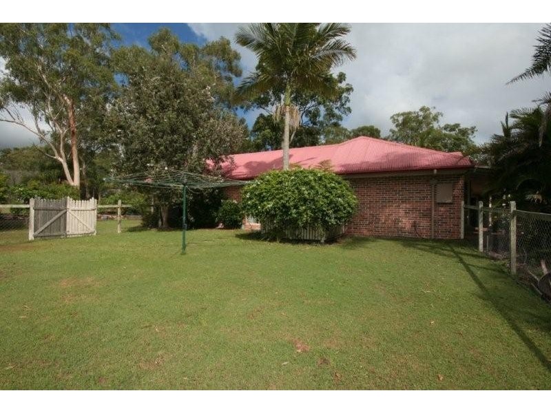 11 Merluna Road, Park Ridge South QLD 4125