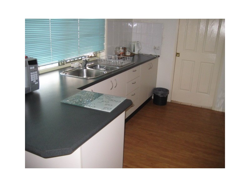 16 Cherry Tree Place, Waterford QLD 4133