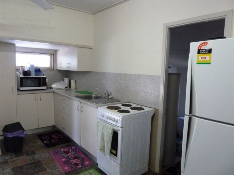 9 Milkins Street, Ball Bay QLD 4741