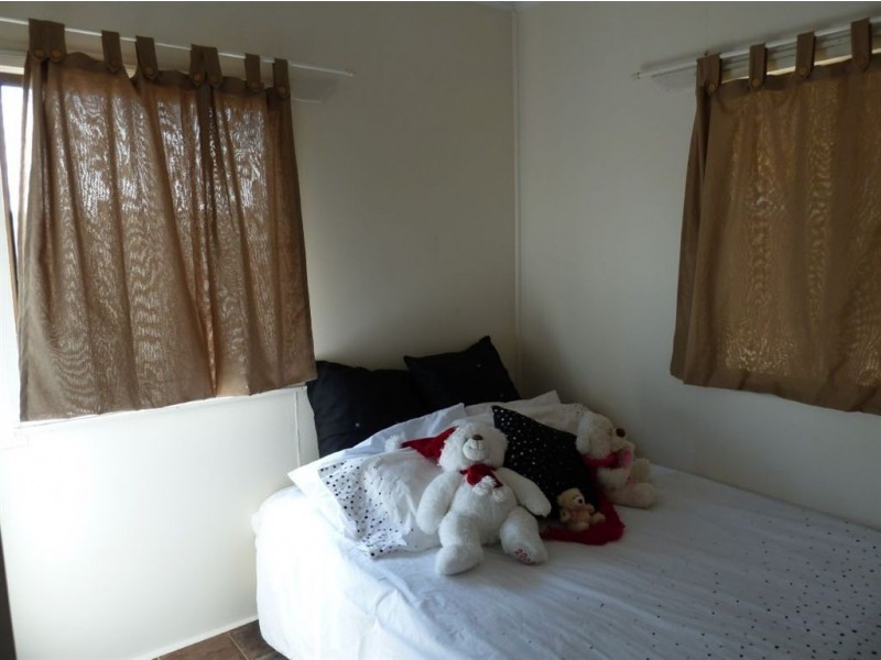 9 Milkins Street, Ball Bay QLD 4741