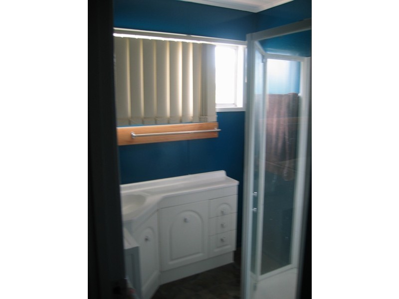 27 Bradman Street, Moranbah QLD 4744