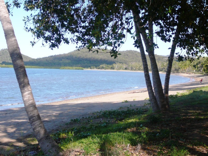 26 Poinciana Avenue, Seaforth QLD 4741