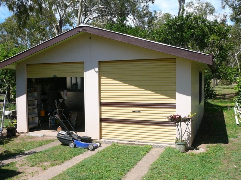 11 Redcliffe Avenue, Seaforth QLD 4741