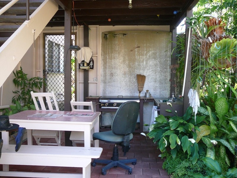 11 Redcliffe Avenue, Seaforth QLD 4741
