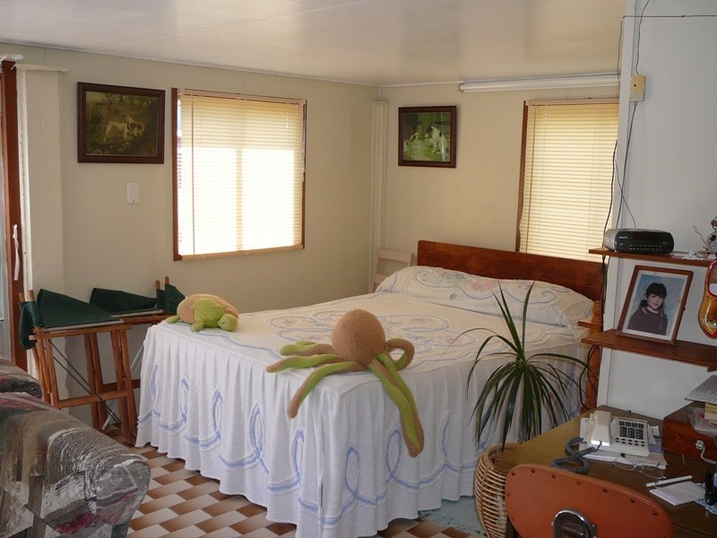 11 Redcliffe Avenue, Seaforth QLD 4741