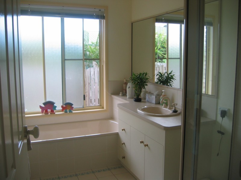 156 Edinburgh Place, Beaconsfield QLD 4740