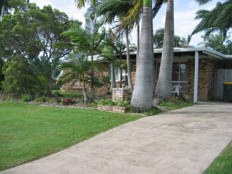 8 Melanie Street, Eimeo QLD 4740