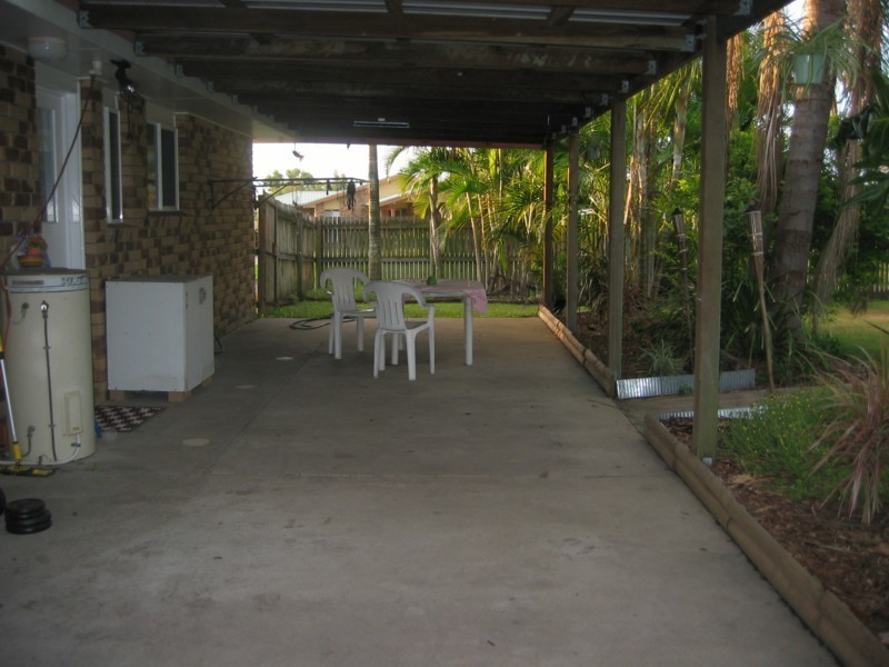 8 Melanie Street, Eimeo QLD 4740