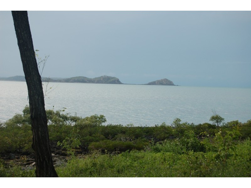 25 Blue Beach Boulevard, Mackay QLD 4740