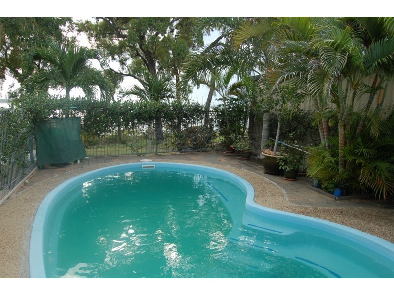 25 Blue Beach Boulevard, Mackay QLD 4740