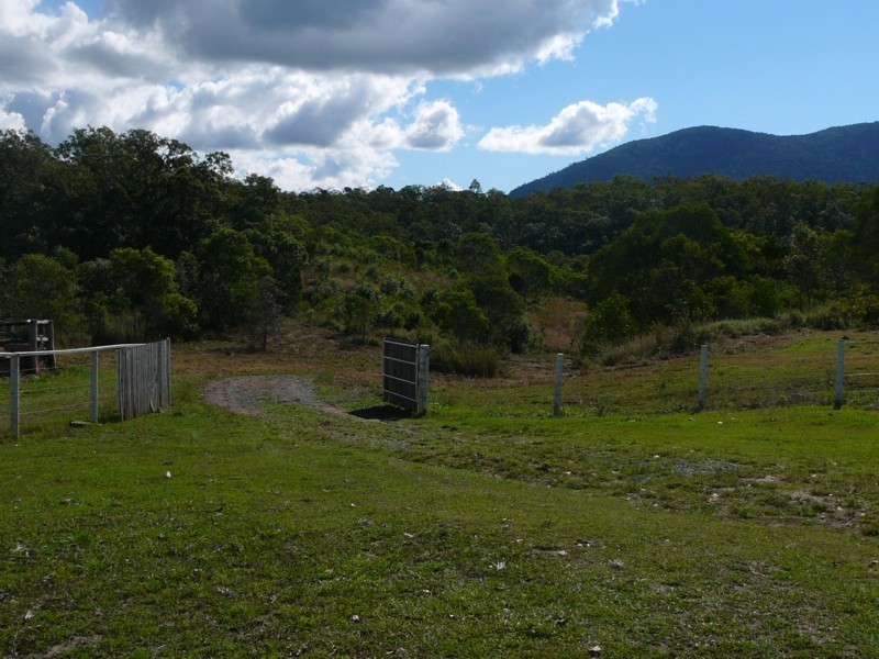 68 Zunkers Road, Mackay QLD 4740