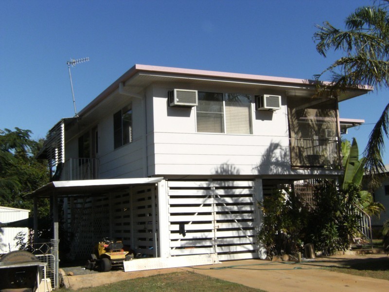 16 Barraclough Drive, Moranbah QLD 4744