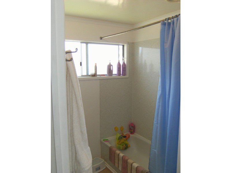 24 Yeates Street, Moranbah QLD 4744