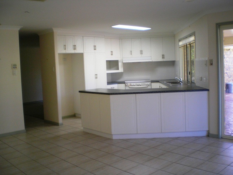 6 Deborah Court, Andergrove QLD 4740