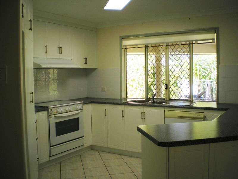 6 Deborah Court, Andergrove QLD 4740