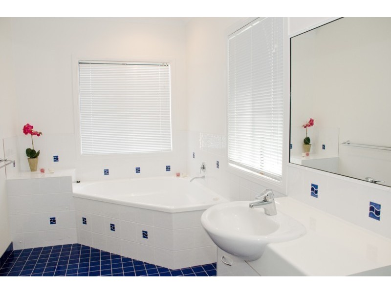 8/3 Mango Avenue, Eimeo QLD 4740